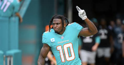 Dolphins’ Tyreek Hill enters 60-meter dash at today’s USA Track and Field event